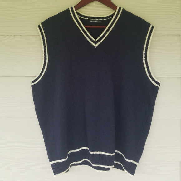 Brandy Melville Jackets & Blazers - Brandy Melville Agnes Trimming Knit Sweater Vest